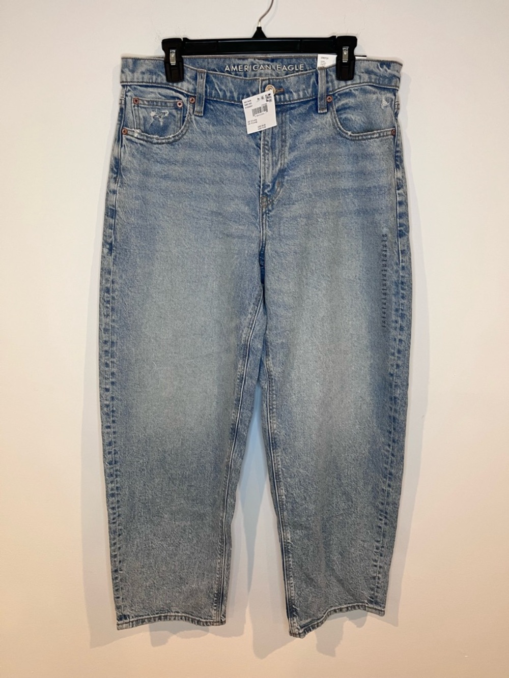 NWT American Eagle Barrel Stretch Jeans Size 10 Long Light Wash